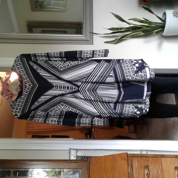 Black and white tunic dress - Picture 1 of 4